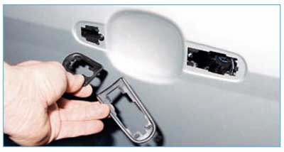 Ford Focus II. Снятие замков, ручек передней и задней дверей, снятие передней двери