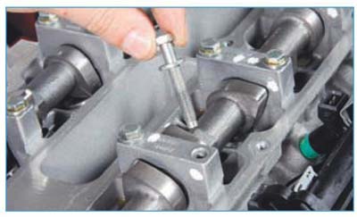 Ford Focus II. Проверка и регулировка тепловых зазоров в приводе клапанов