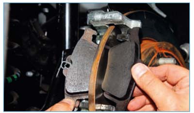 Ford Focus II. Замена колодок тормозных механизмов задних колес 